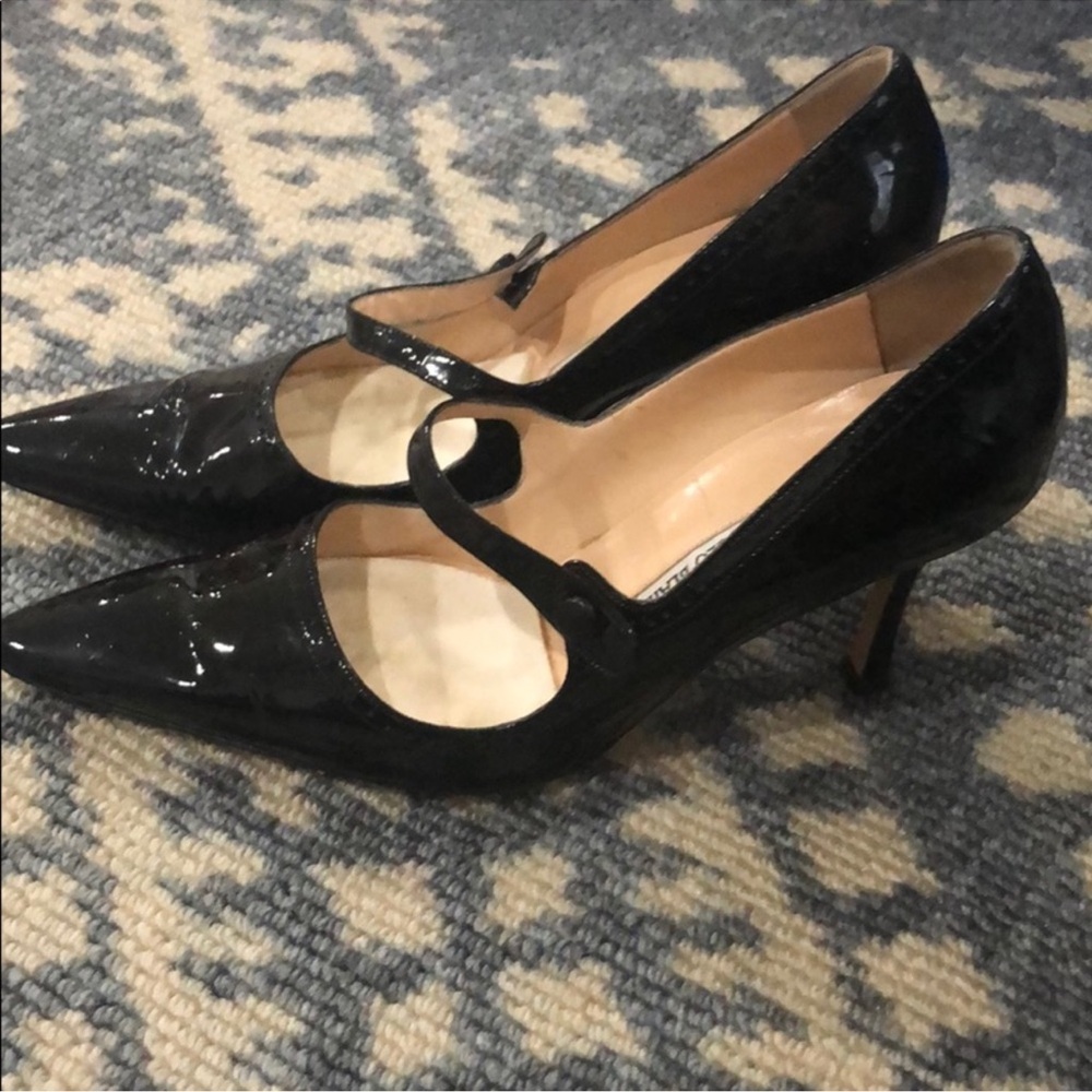 Manolo Blahnik Black Patent Leather Heels - Picture 5 of 8